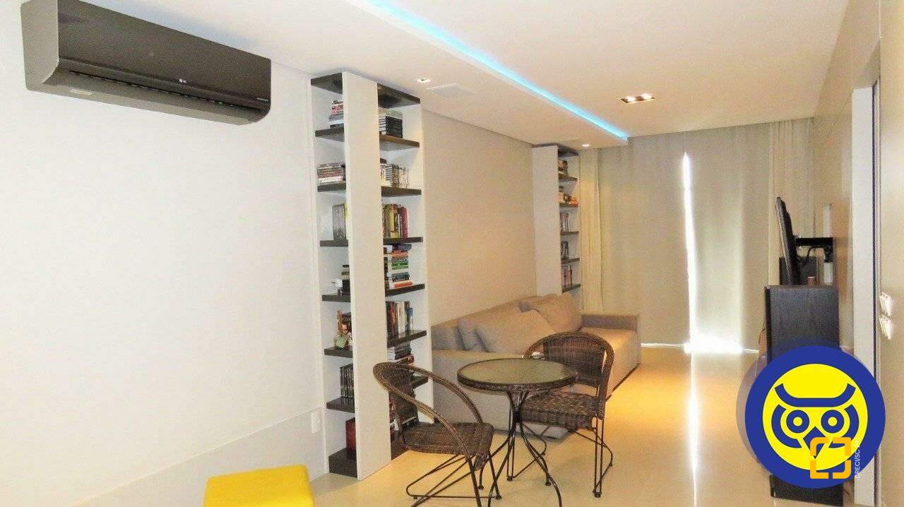 Apartamento com 117m², 6 quartos (sendo 3 suítes), 3 garagens, no bairro Centro em Florianópolis