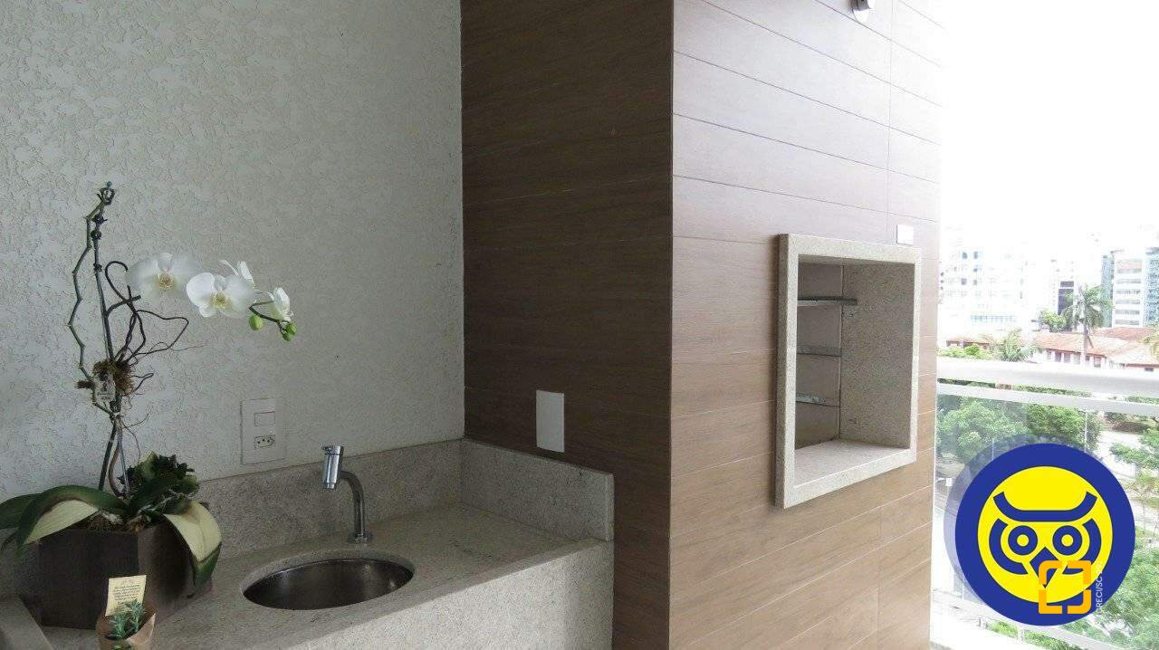 Apartamento com 117m², 6 quartos (sendo 3 suítes), 3 garagens, no bairro Centro em Florianópolis