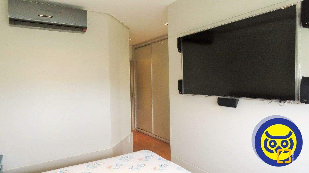 Apartamento com 117m², 6 quartos (sendo 3 suítes), 3 garagens, no bairro Centro em Florianópolis