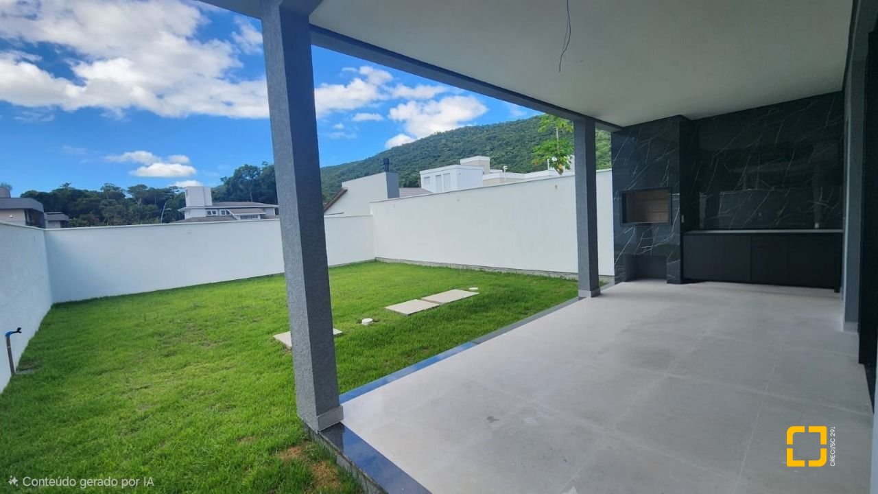 Casa com 149m², 6 quartos (sendo 3 suítes), 2 garagens, no bairro Santo Antônio de Lisboa em Florianópolis
