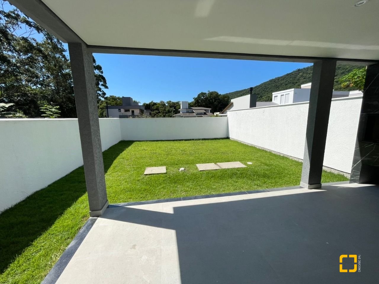 Casa com 149m², 6 quartos (sendo 3 suítes), 2 garagens, no bairro Santo Antônio de Lisboa em Florianópolis