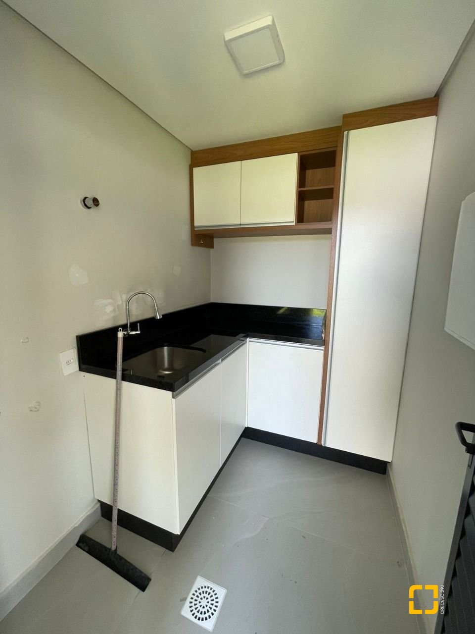Casa com 149m², 6 quartos (sendo 3 suítes), 2 garagens, no bairro Santo Antônio de Lisboa em Florianópolis