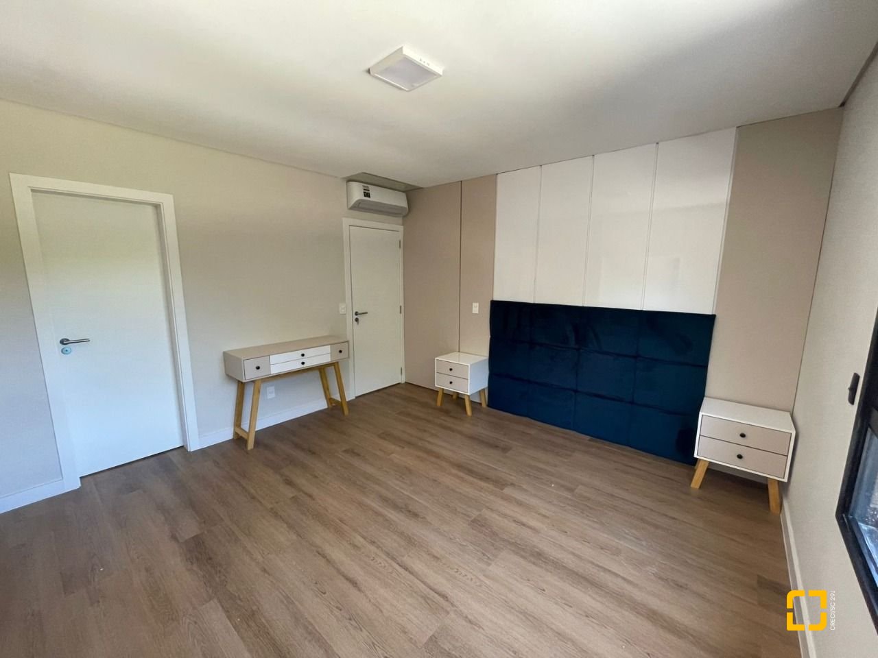 Casa com 149m², 6 quartos (sendo 3 suítes), 2 garagens, no bairro Santo Antônio de Lisboa em Florianópolis