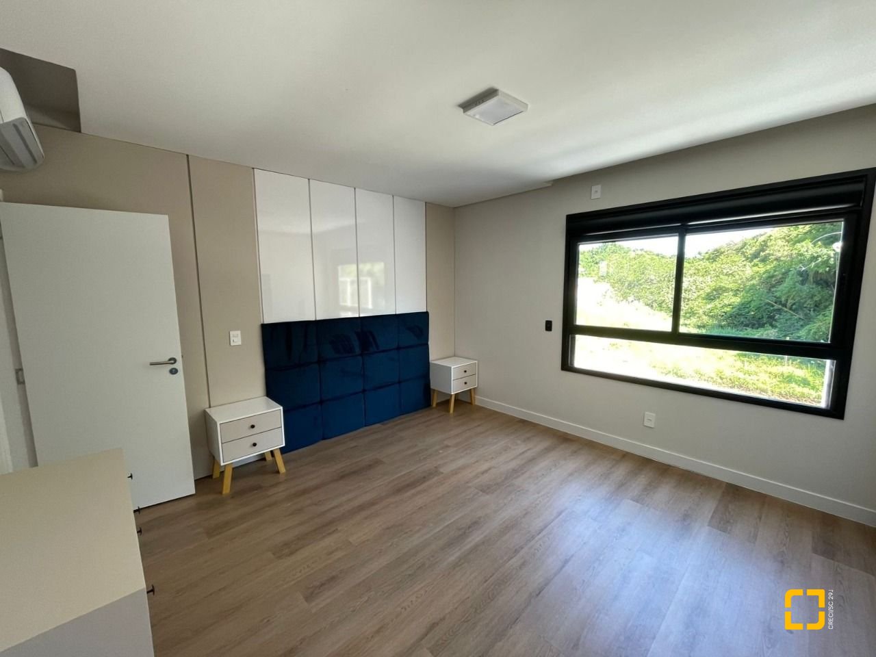 Casa com 149m², 6 quartos (sendo 3 suítes), 2 garagens, no bairro Santo Antônio de Lisboa em Florianópolis