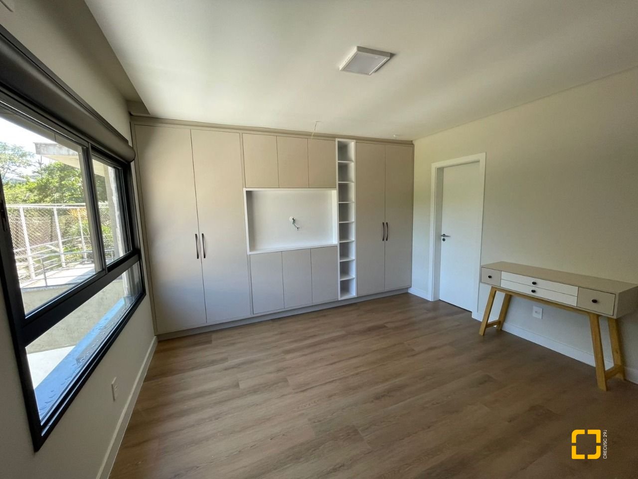 Casa com 149m², 6 quartos (sendo 3 suítes), 2 garagens, no bairro Santo Antônio de Lisboa em Florianópolis