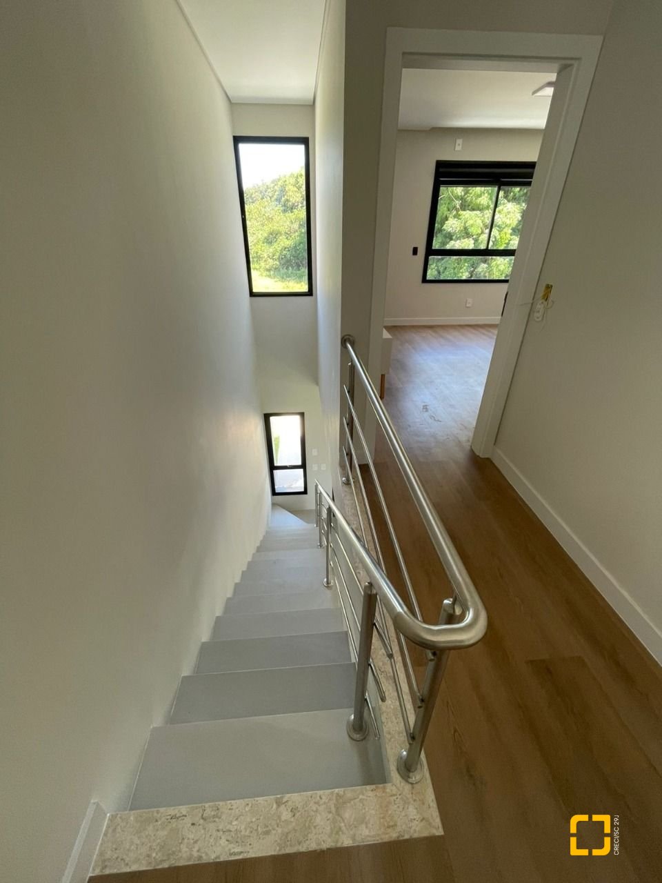Casa com 149m², 6 quartos (sendo 3 suítes), 2 garagens, no bairro Santo Antônio de Lisboa em Florianópolis