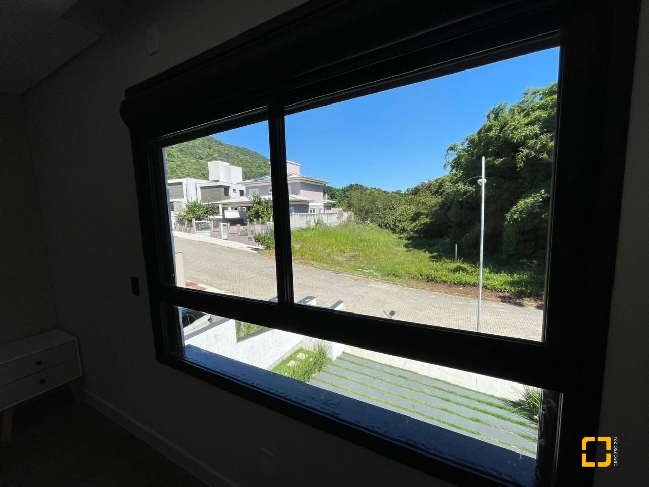 Casa com 149m², 6 quartos (sendo 3 suítes), 2 garagens, no bairro Santo Antônio de Lisboa em Florianópolis