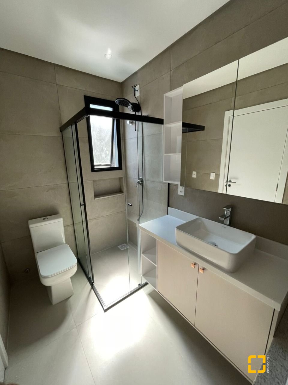 Casa com 149m², 6 quartos (sendo 3 suítes), 2 garagens, no bairro Santo Antônio de Lisboa em Florianópolis