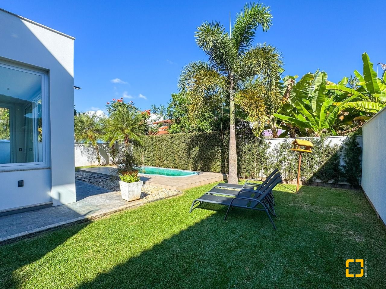 Casa com 242m², 7 quartos (sendo 3 suítes), 4 garagens, no bairro Jurerê Internacional em Florianópolis