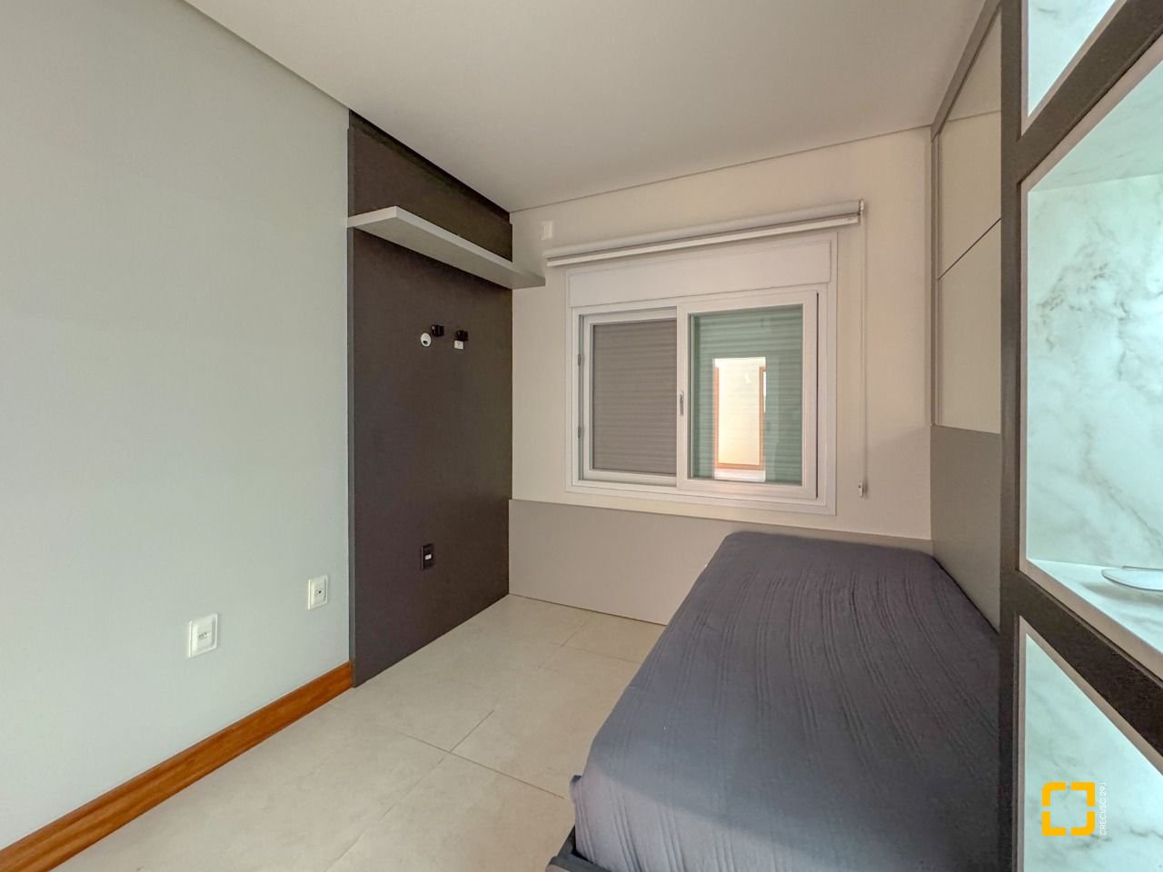Casa com 242m², 7 quartos (sendo 3 suítes), 4 garagens, no bairro Jurerê Internacional em Florianópolis