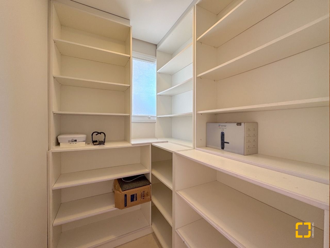 Casa com 242m², 7 quartos (sendo 3 suítes), 4 garagens, no bairro Jurerê Internacional em Florianópolis