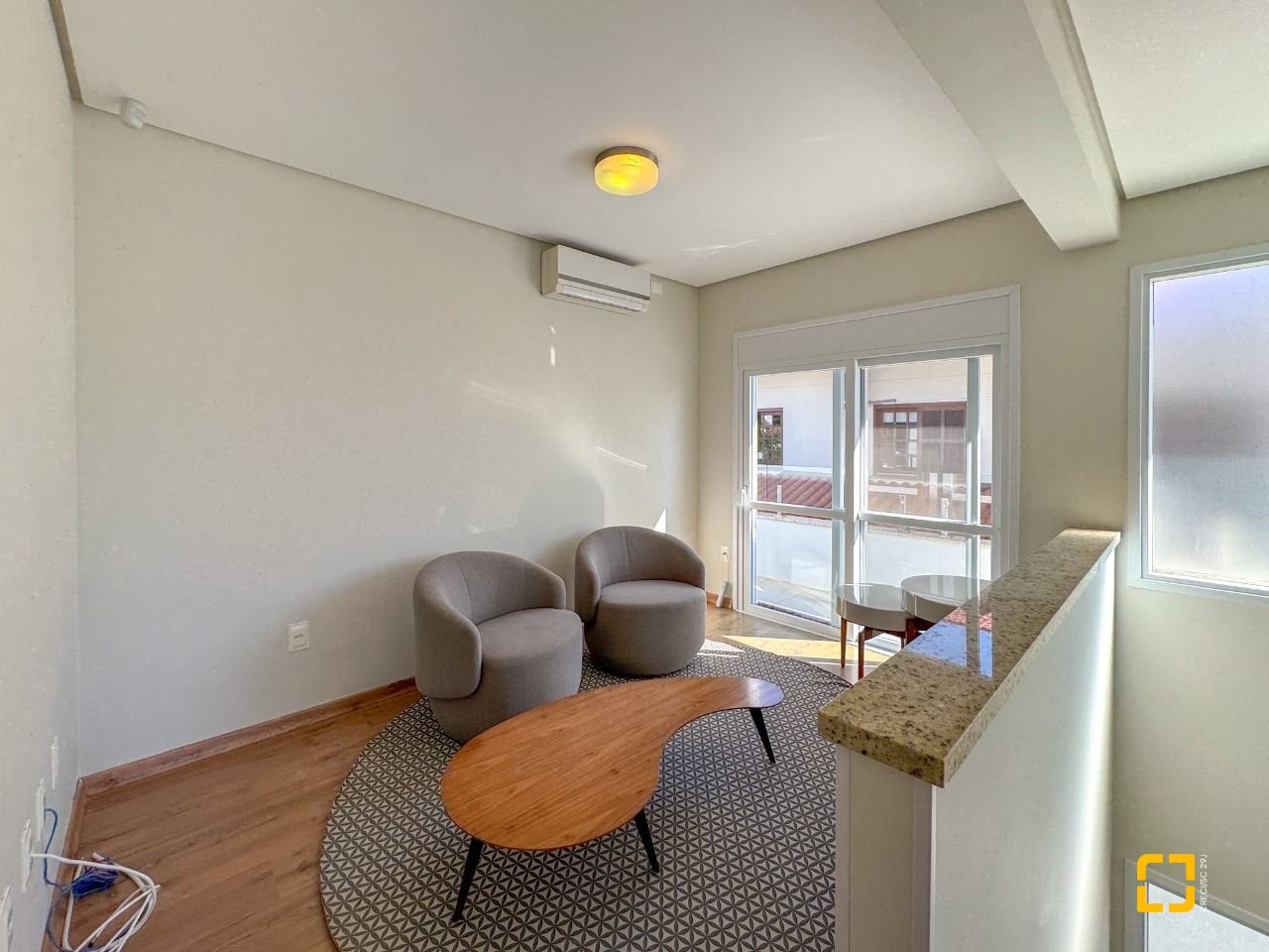 Casa com 242m², 7 quartos (sendo 3 suítes), 4 garagens, no bairro Jurerê Internacional em Florianópolis