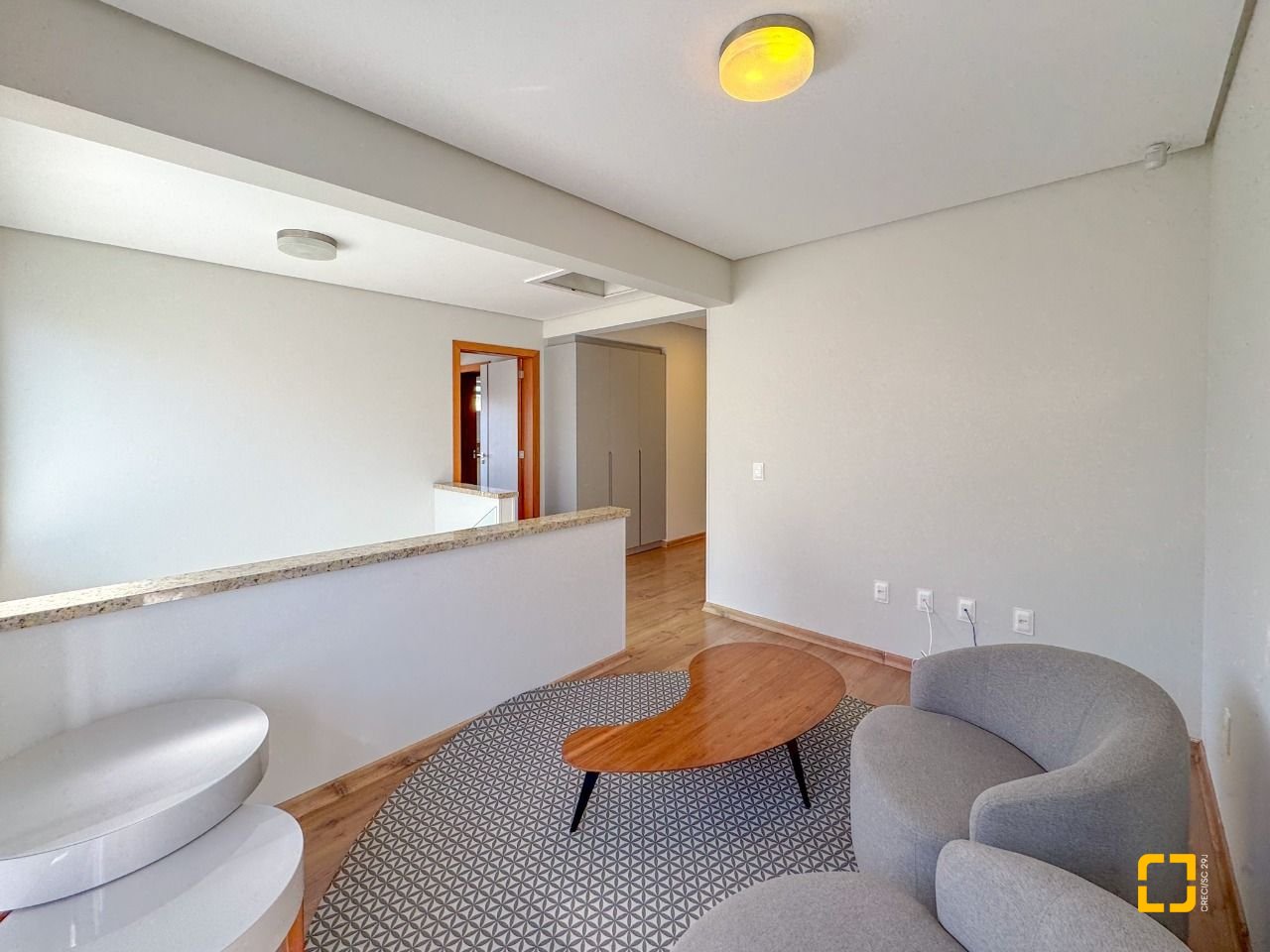 Casa com 242m², 7 quartos (sendo 3 suítes), 4 garagens, no bairro Jurerê Internacional em Florianópolis