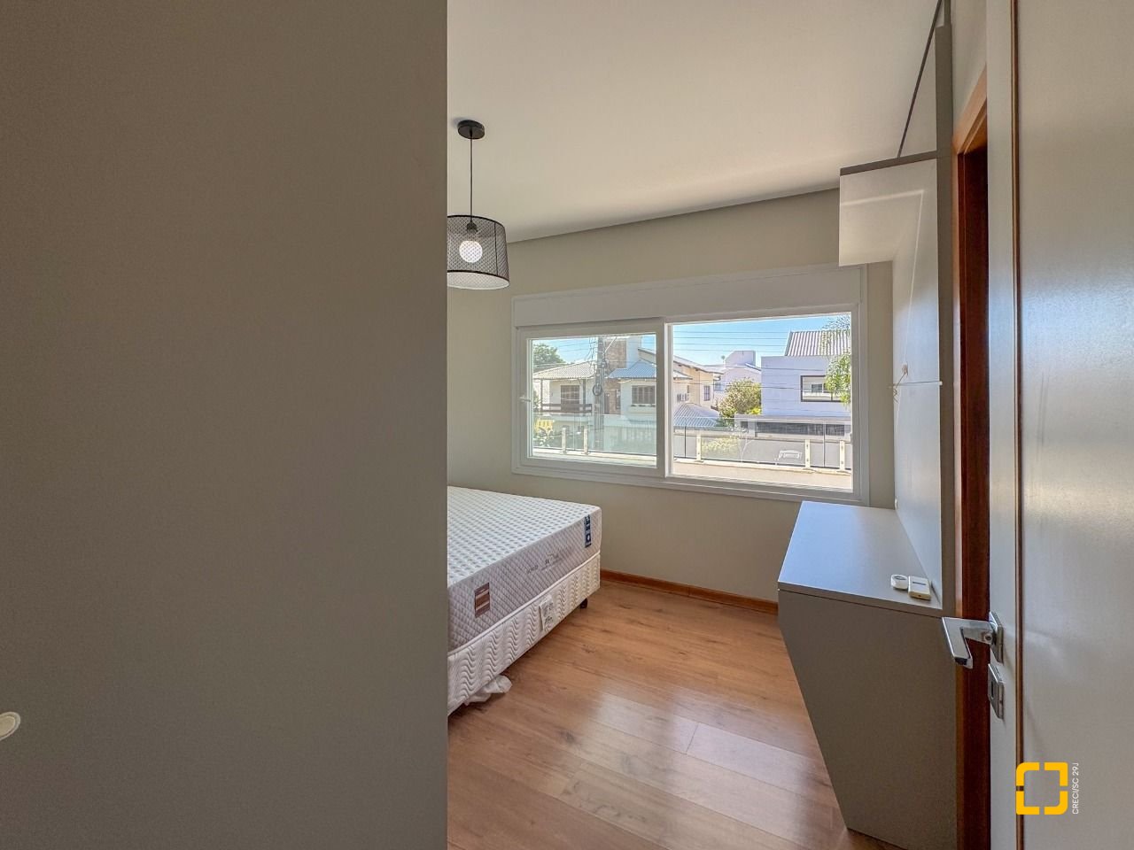 Casa com 242m², 7 quartos (sendo 3 suítes), 4 garagens, no bairro Jurerê Internacional em Florianópolis