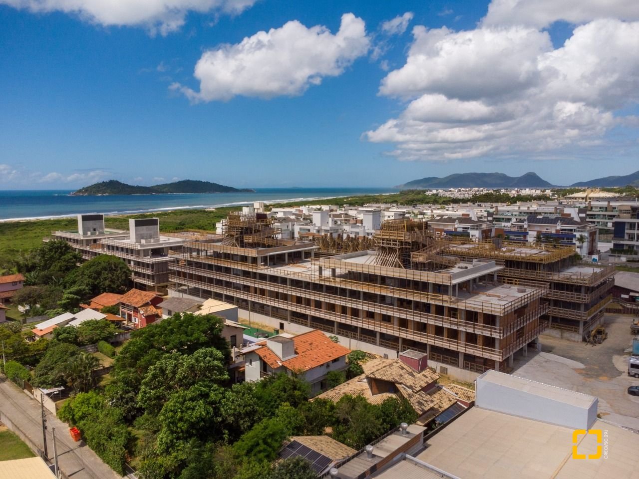 Apartamento com 51m², 1 quarto, 1 garagem, no bairro Campeche em Florianópolis