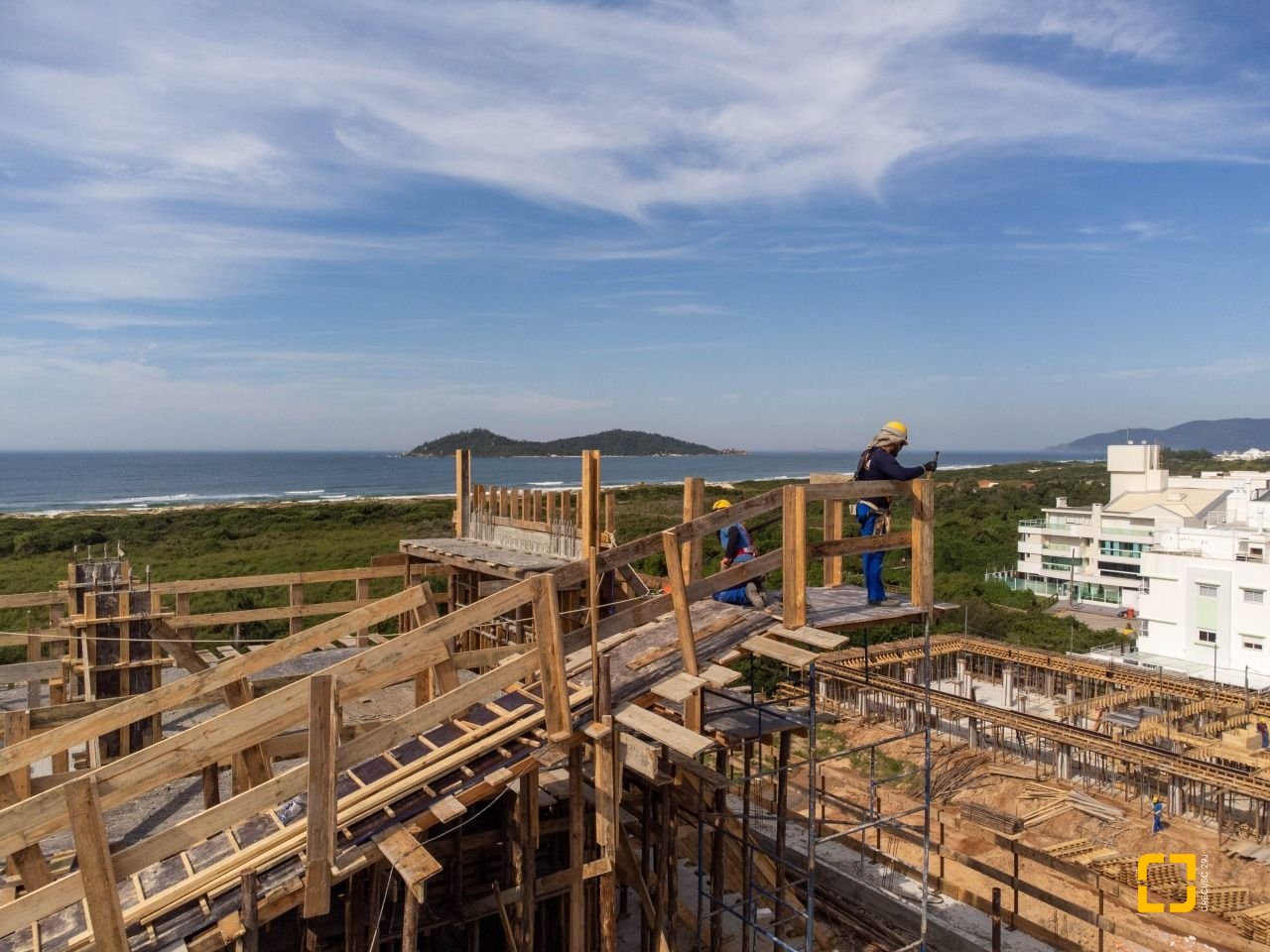 Apartamento com 51m², 1 quarto, 1 garagem, no bairro Campeche em Florianópolis