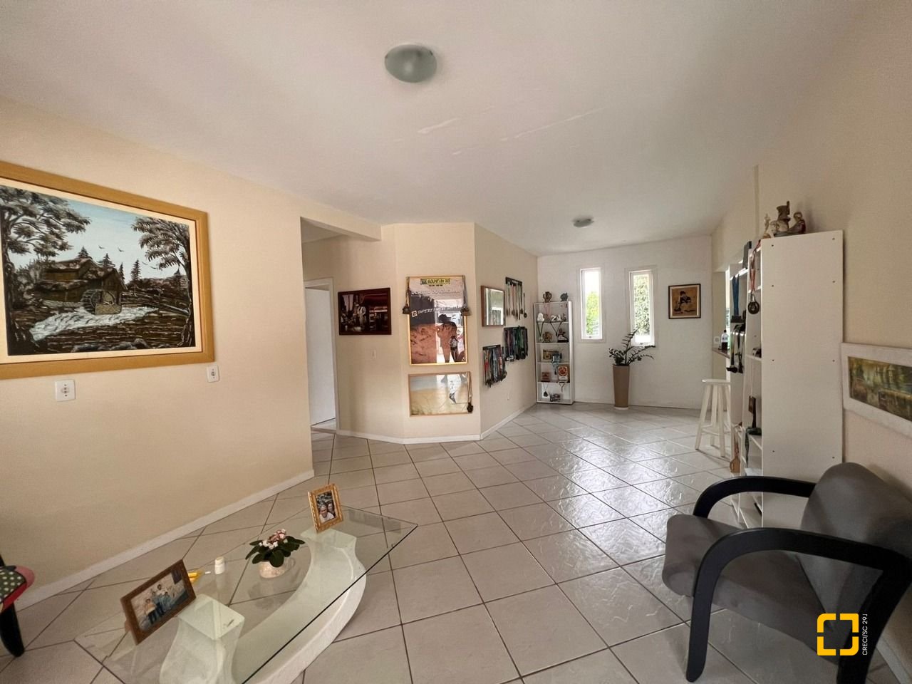 Casa com 150m², 4 quartos (sendo 1 suíte), 2 garagens, no bairro Rio Vermelho em Florianópolis