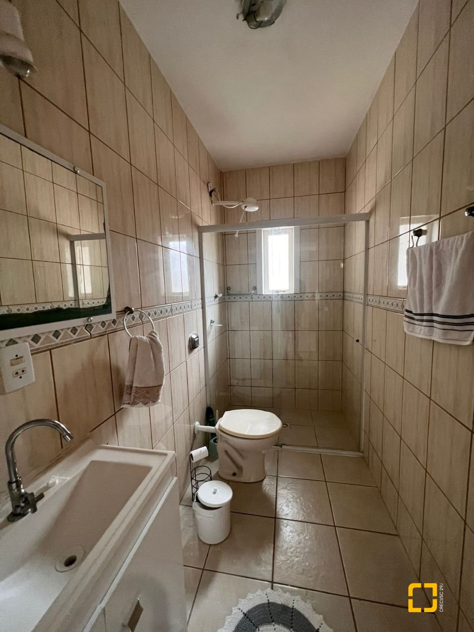 Casa com 150m², 4 quartos (sendo 1 suíte), 2 garagens, no bairro Rio Vermelho em Florianópolis