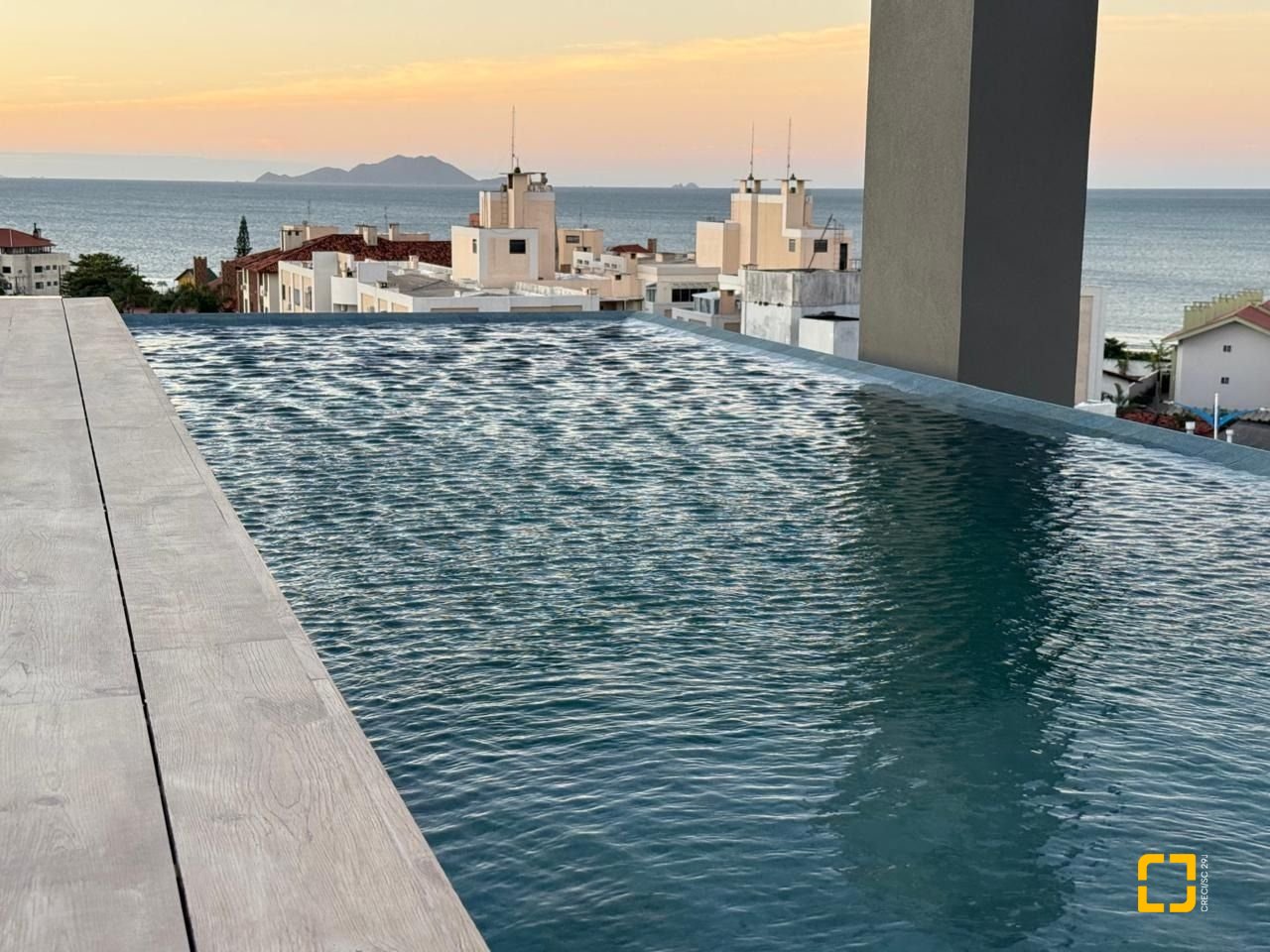 Apartamento com 59m², 3 quartos (sendo 1 suíte), 1 garagem, no bairro Ingleses em Florianópolis