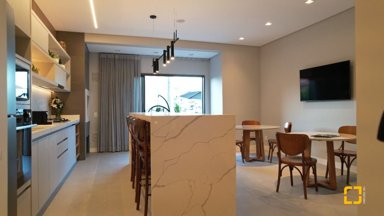 Apartamento com 68m², 3 quartos (sendo 1 suíte), 1 garagem, no bairro Ingleses em Florianópolis