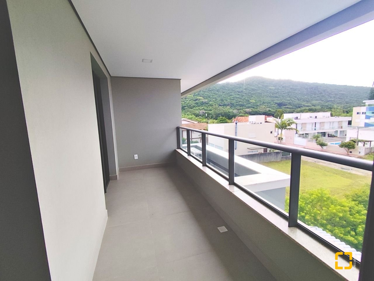 Apartamento com 109m², 3 quartos (sendo 1 suíte), 1 garagem, no bairro Ingleses em Florianópolis