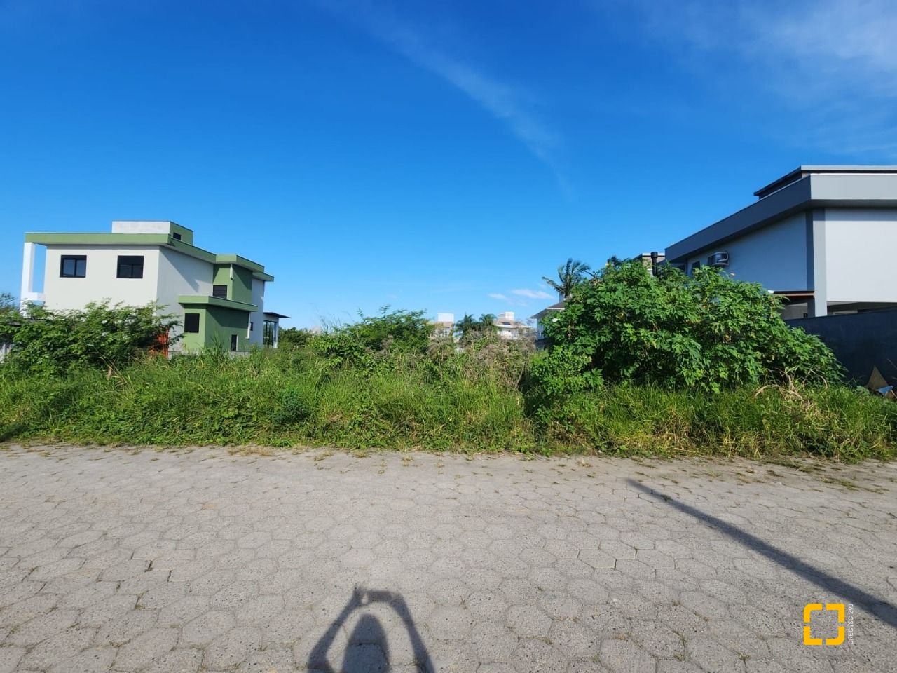 Terreno com 720m², no bairro Carianos em Florianópolis