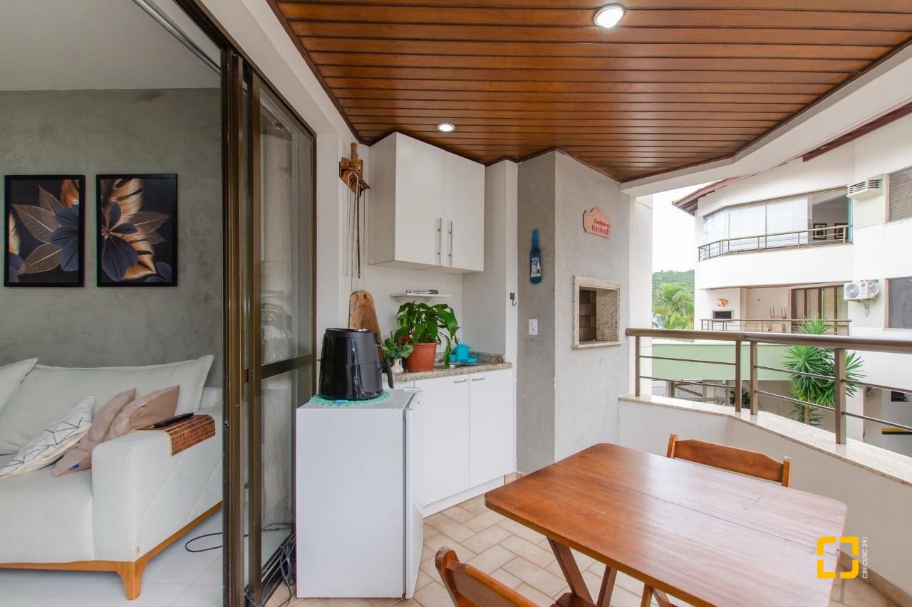 Apartamento com 83m², 2 quartos (sendo 1 suíte), 1 garagem, no bairro Ponta das Canas em Florianópolis
