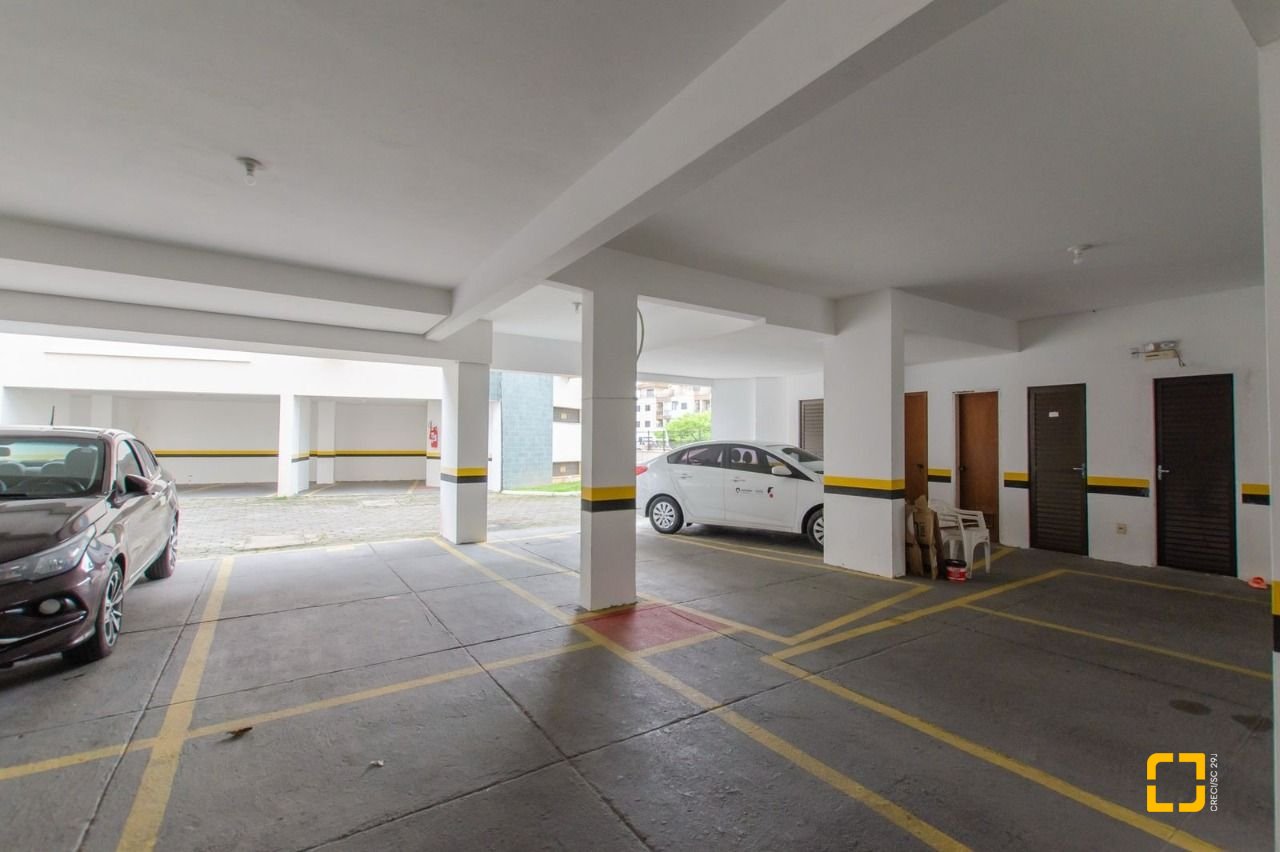Apartamento com 83m², 2 quartos (sendo 1 suíte), 1 garagem, no bairro Ponta das Canas em Florianópolis