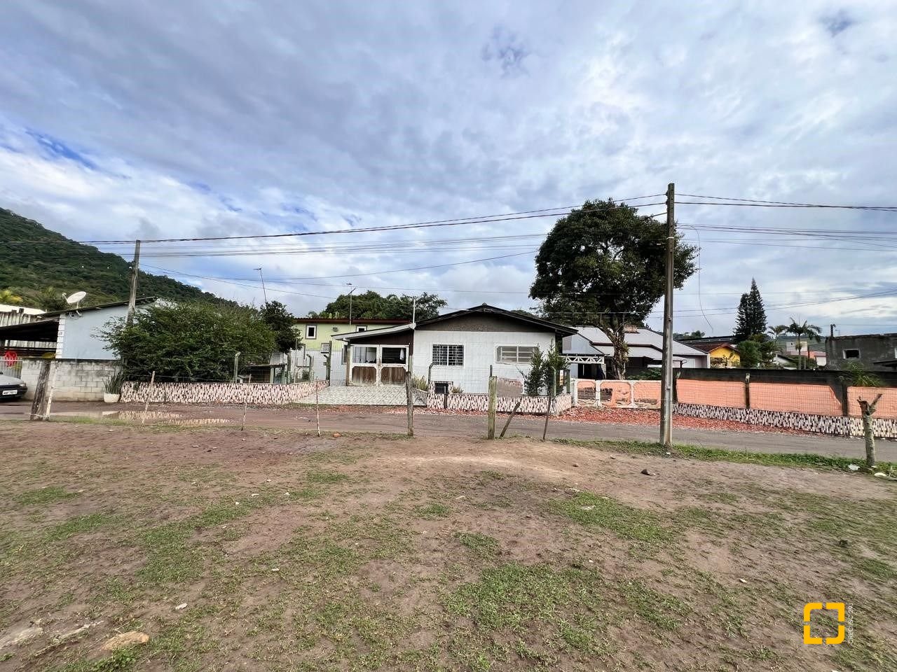 Terreno com 756m², no bairro Vargem Grande em Florianópolis