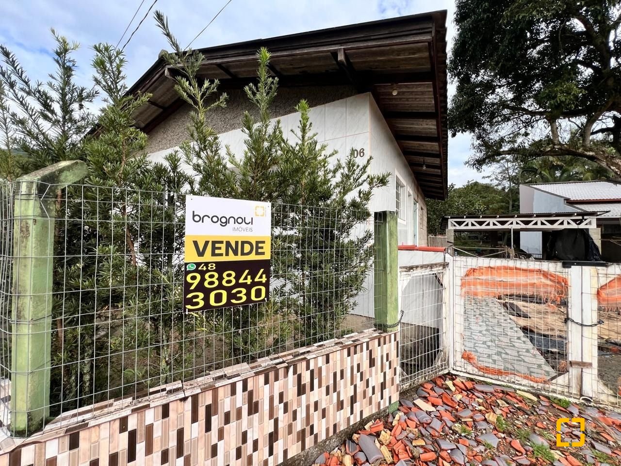 Terreno com 756m², no bairro Vargem Grande em Florianópolis