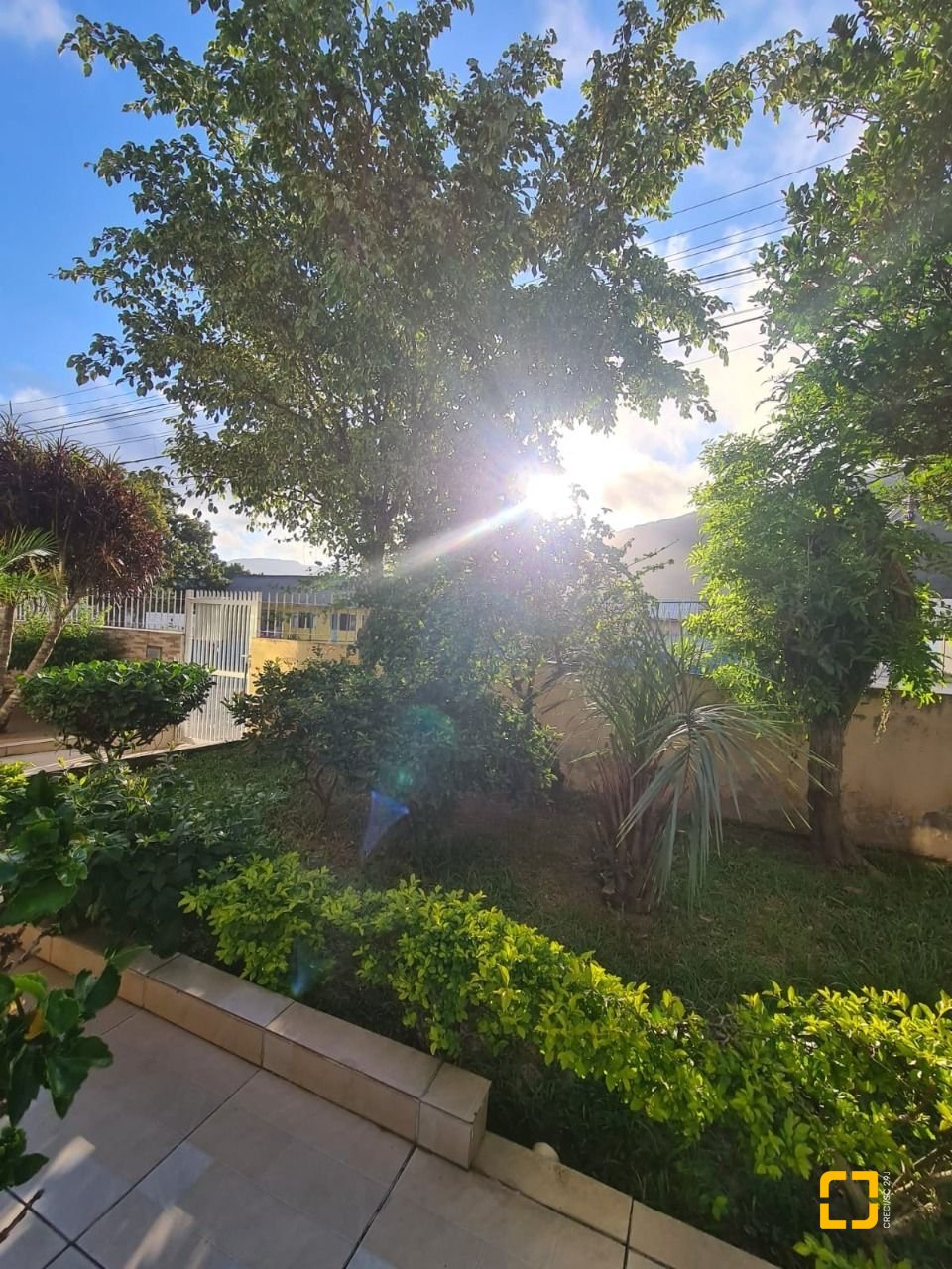 Casa com 120m², 4 quartos (sendo 1 suíte), 2 garagens, no bairro Rio Vermelho em Florianópolis