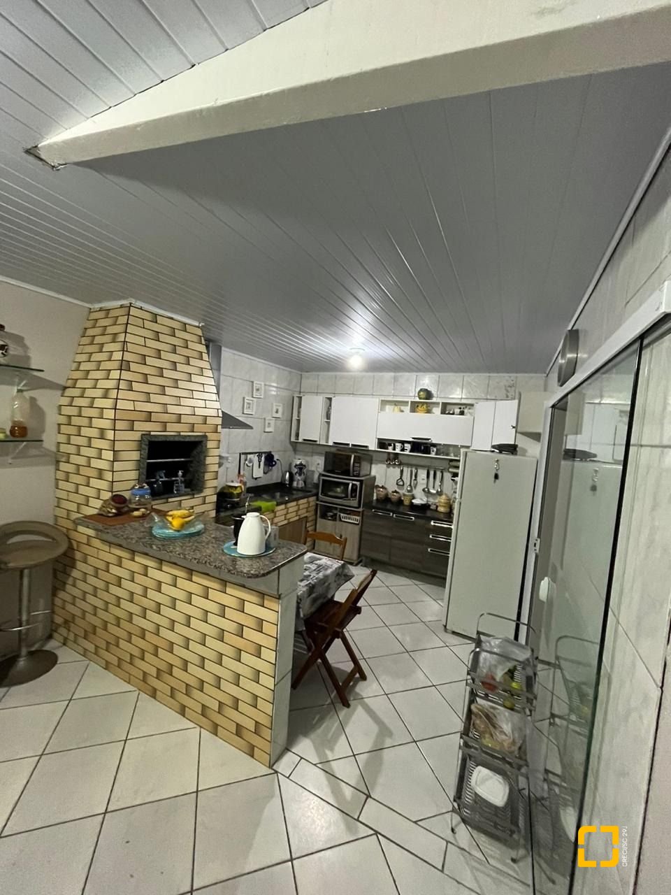 Casa com 120m², 4 quartos (sendo 1 suíte), 2 garagens, no bairro Rio Vermelho em Florianópolis