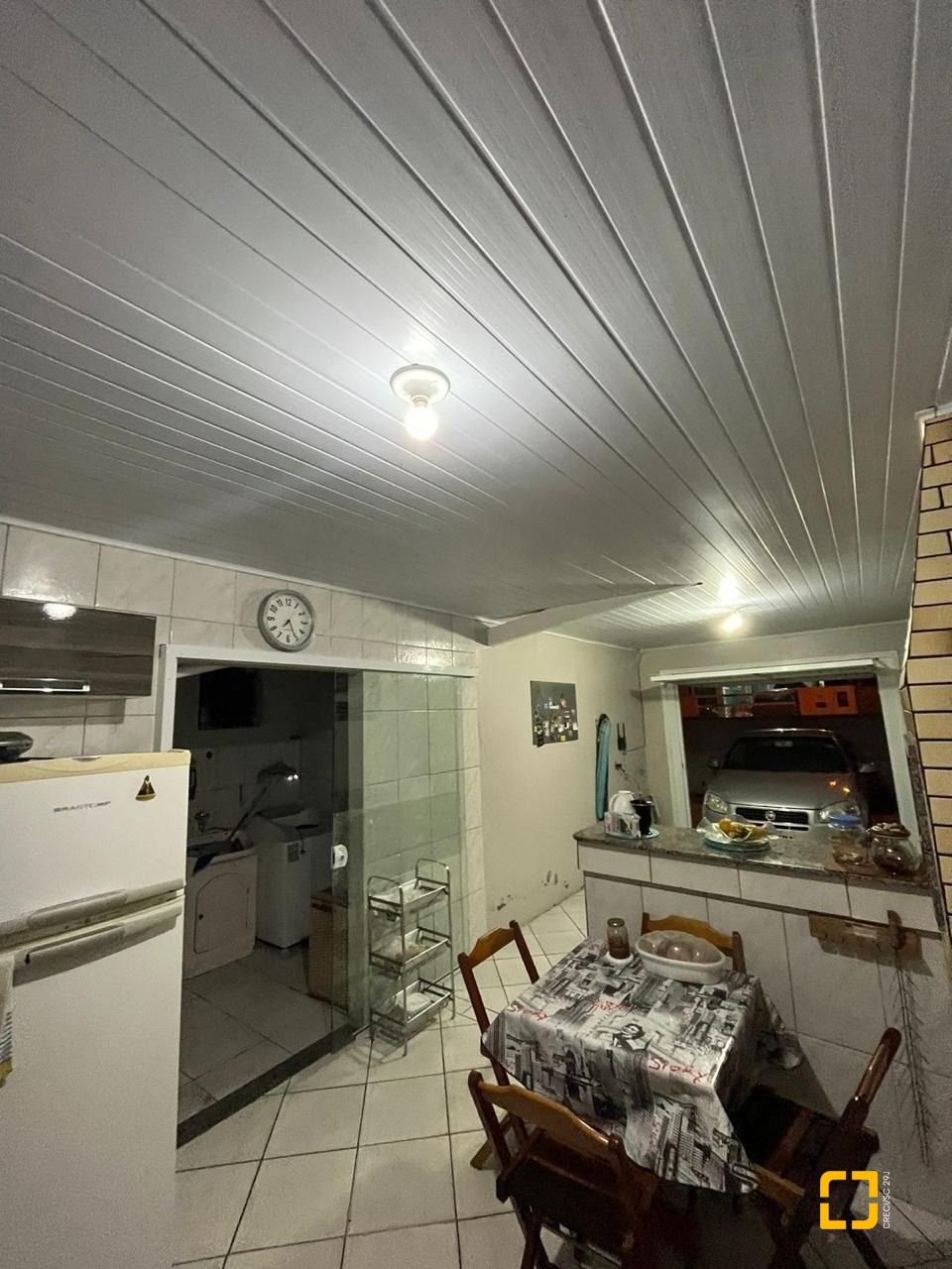 Casa com 120m², 4 quartos (sendo 1 suíte), 2 garagens, no bairro Rio Vermelho em Florianópolis