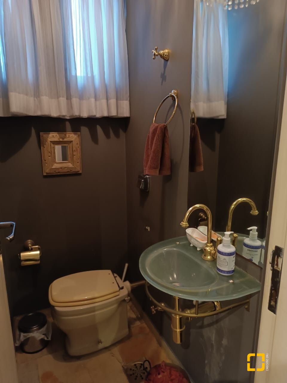 Apartamento com 178m², 5 quartos (sendo 1 suíte), 2 garagens, no bairro Agronômica em Florianópolis