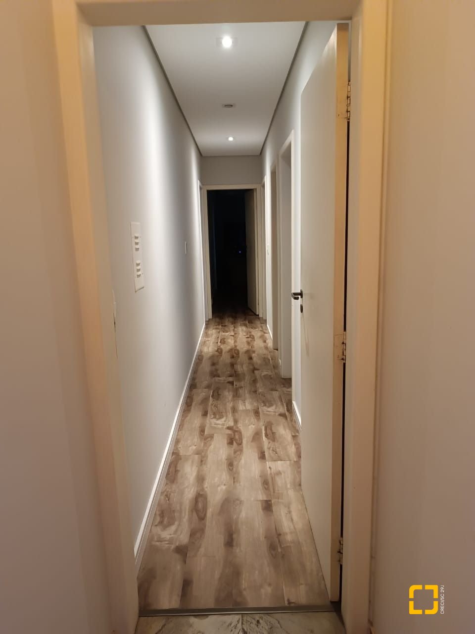 Apartamento com 178m², 5 quartos (sendo 1 suíte), 2 garagens, no bairro Agronômica em Florianópolis