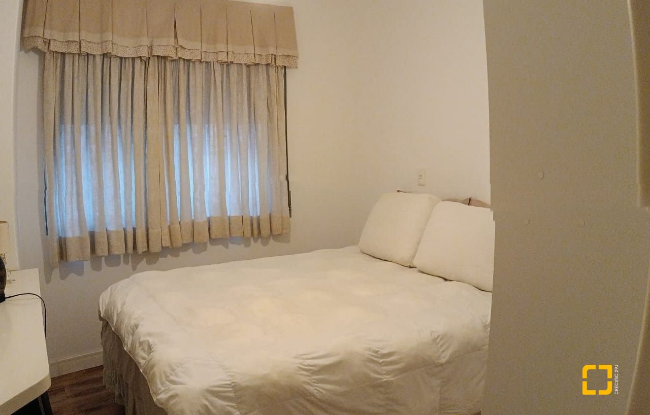 Apartamento com 178m², 5 quartos (sendo 1 suíte), 2 garagens, no bairro Agronômica em Florianópolis