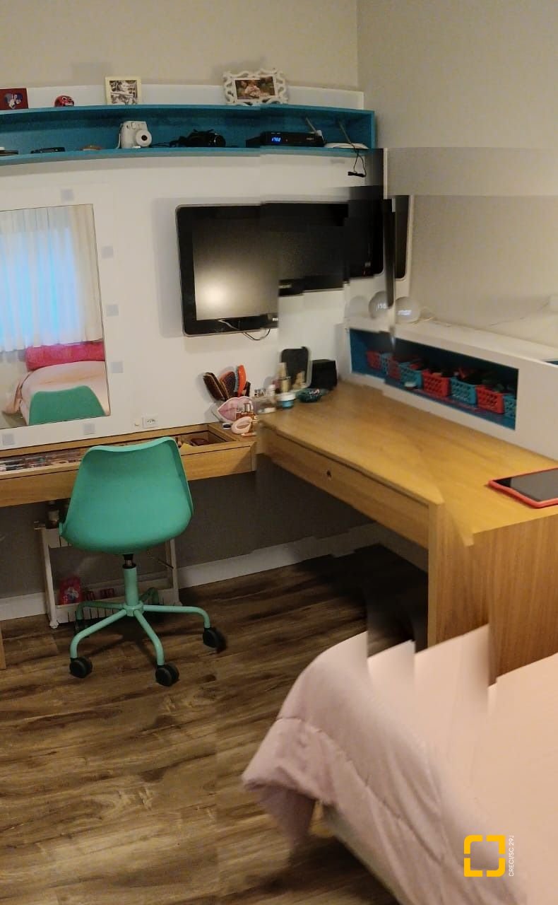 Apartamento com 178m², 5 quartos (sendo 1 suíte), 2 garagens, no bairro Agronômica em Florianópolis