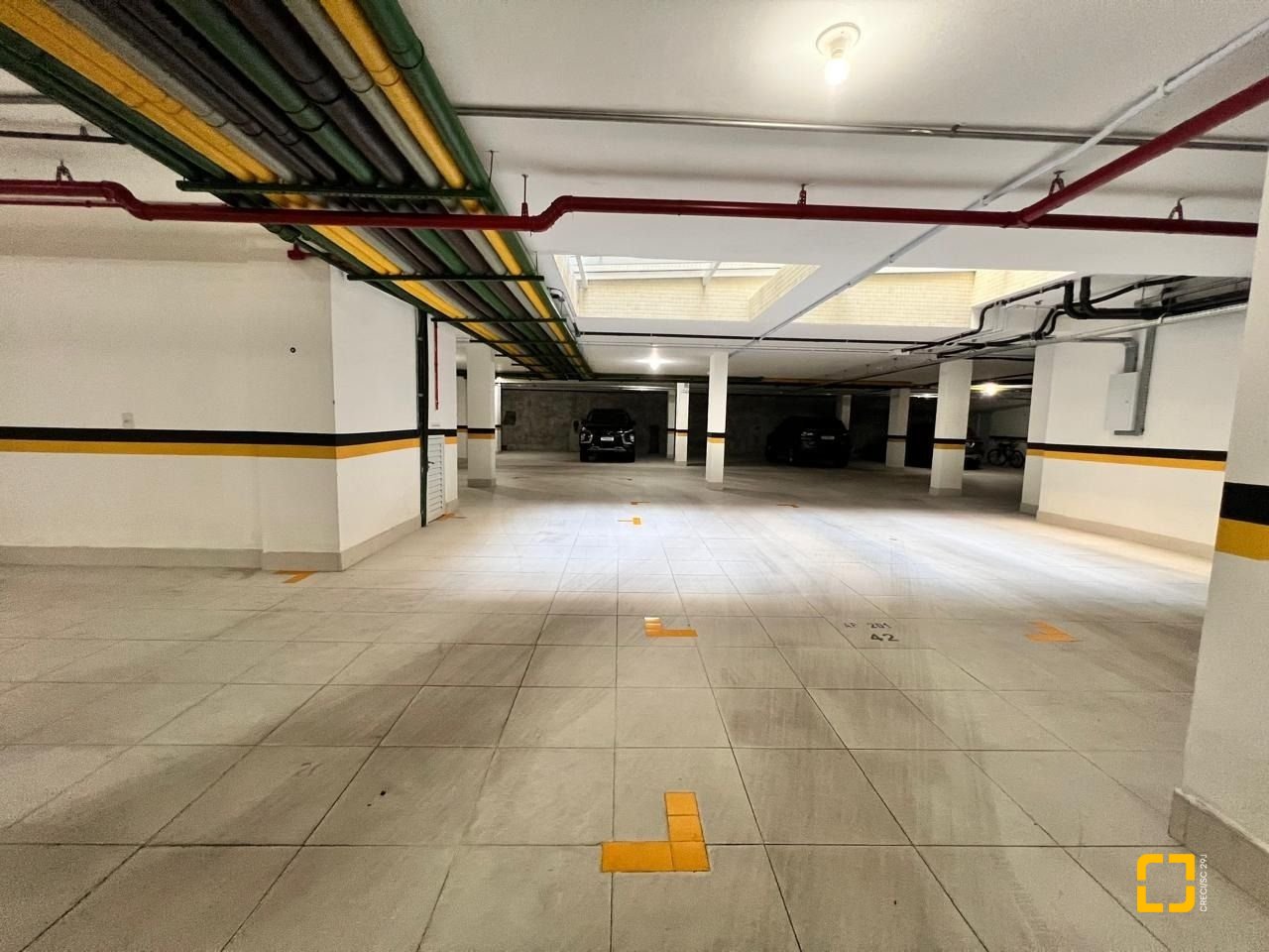 Apartamento com 144m², 8 quartos (sendo 4 suítes), 3 garagens, no bairro Jurerê Internacional em Florianópolis