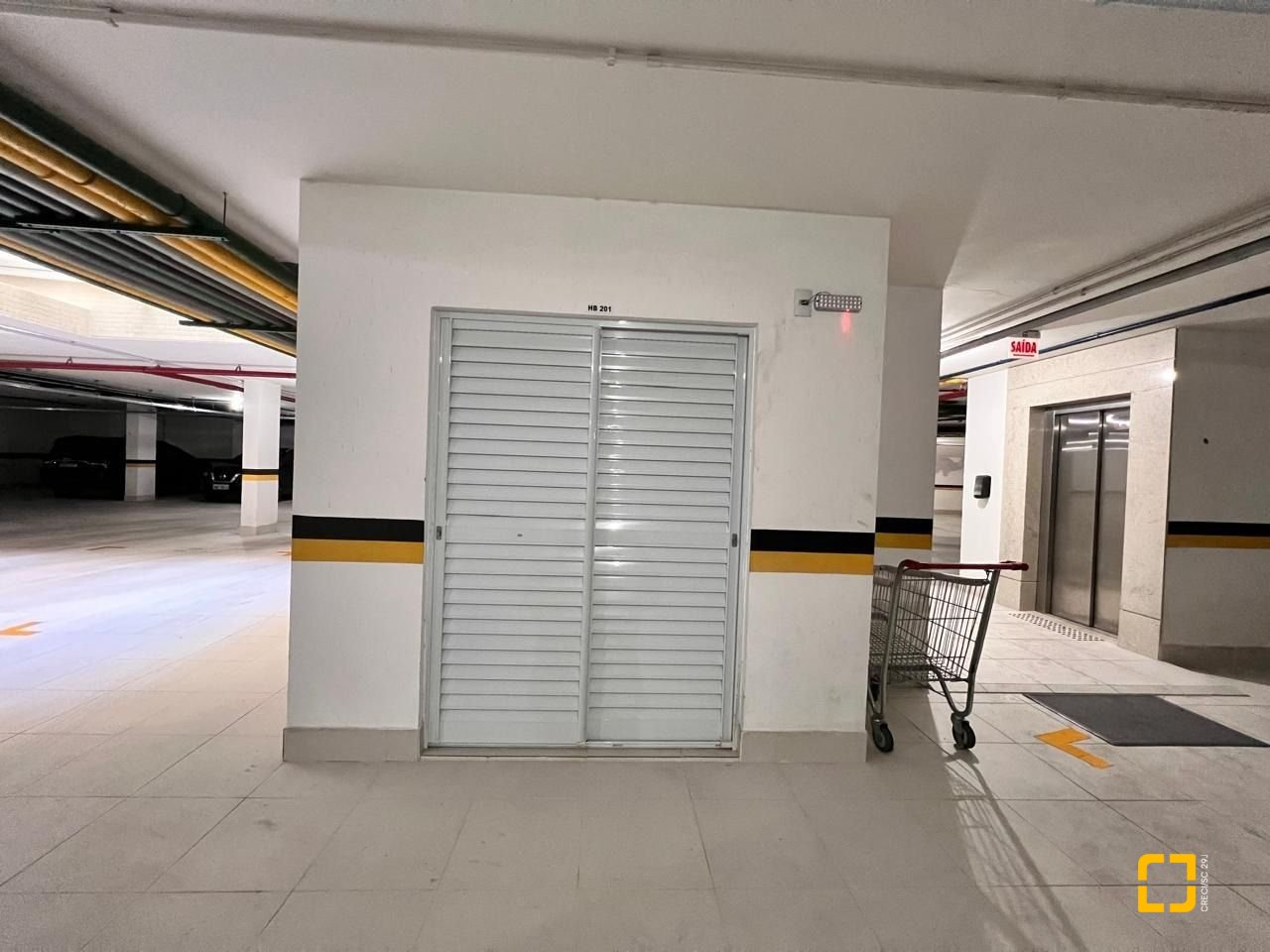 Apartamento com 144m², 8 quartos (sendo 4 suítes), 3 garagens, no bairro Jurerê Internacional em Florianópolis