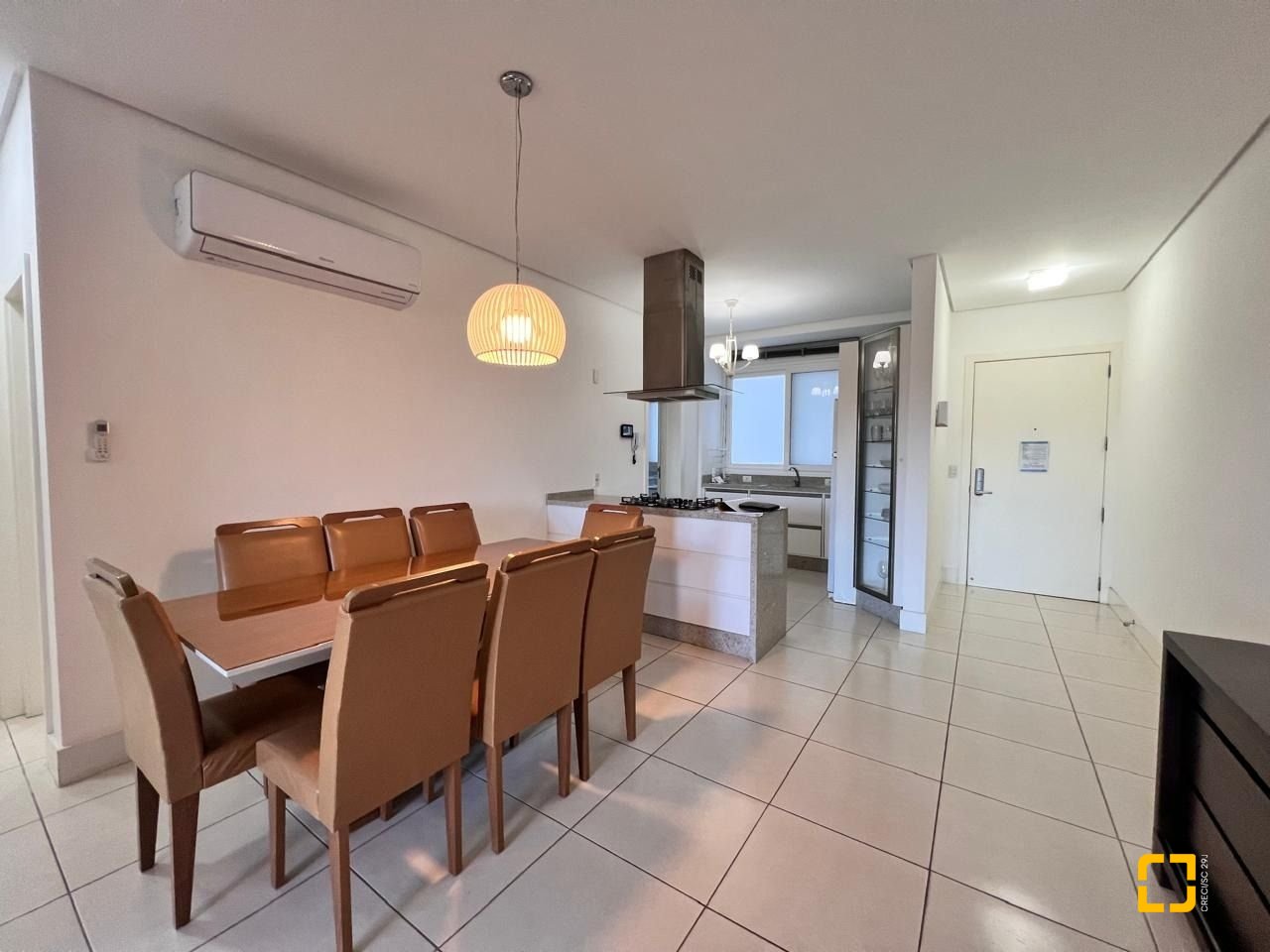 Apartamento com 144m², 8 quartos (sendo 4 suítes), 3 garagens, no bairro Jurerê Internacional em Florianópolis
