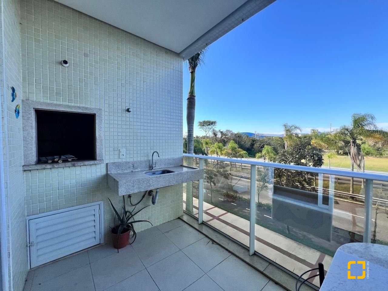 Apartamento com 144m², 8 quartos (sendo 4 suítes), 3 garagens, no bairro Jurerê Internacional em Florianópolis