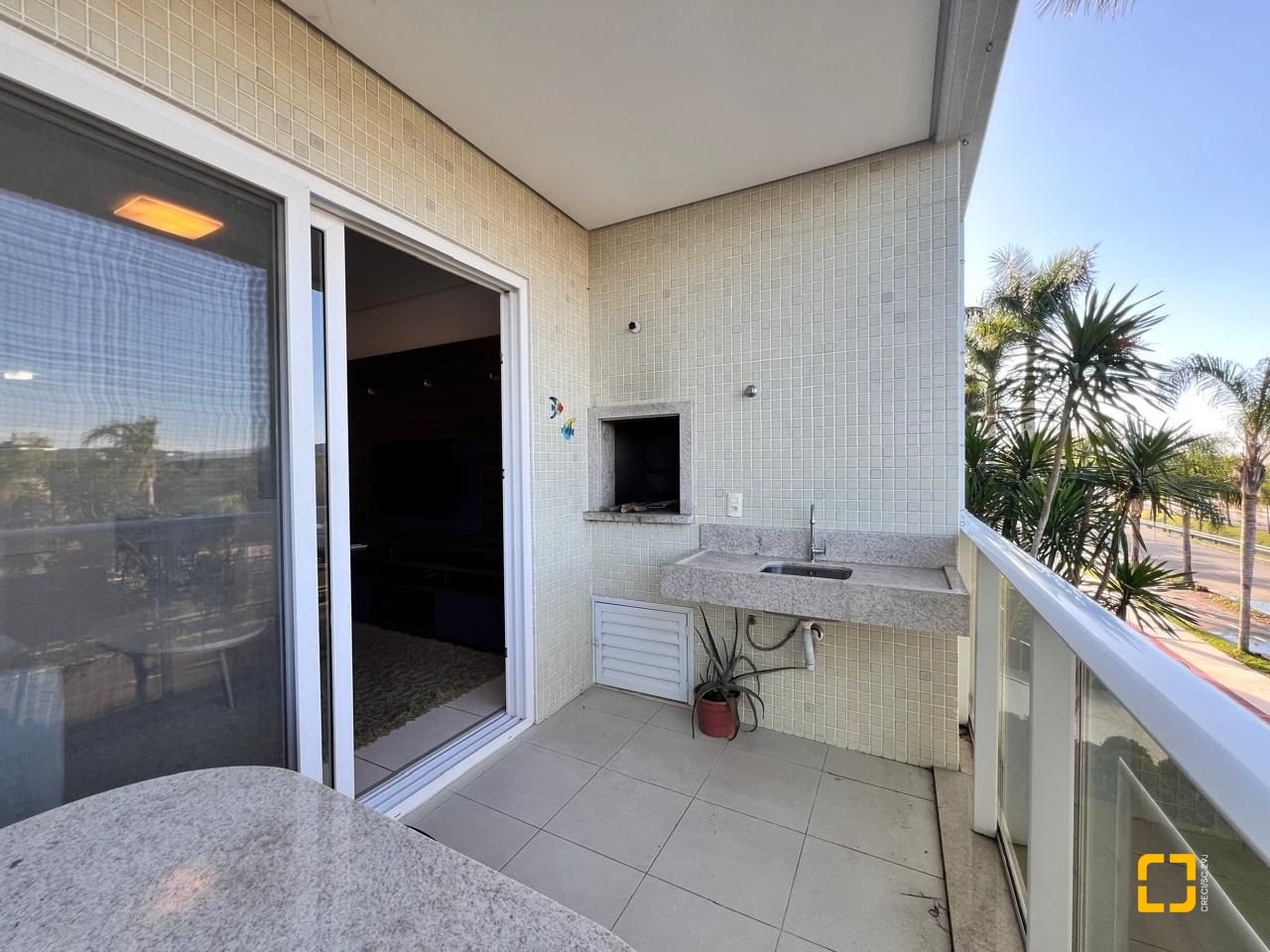 Apartamento com 144m², 8 quartos (sendo 4 suítes), 3 garagens, no bairro Jurerê Internacional em Florianópolis