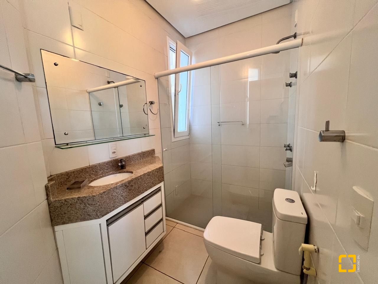 Apartamento com 144m², 8 quartos (sendo 4 suítes), 3 garagens, no bairro Jurerê Internacional em Florianópolis