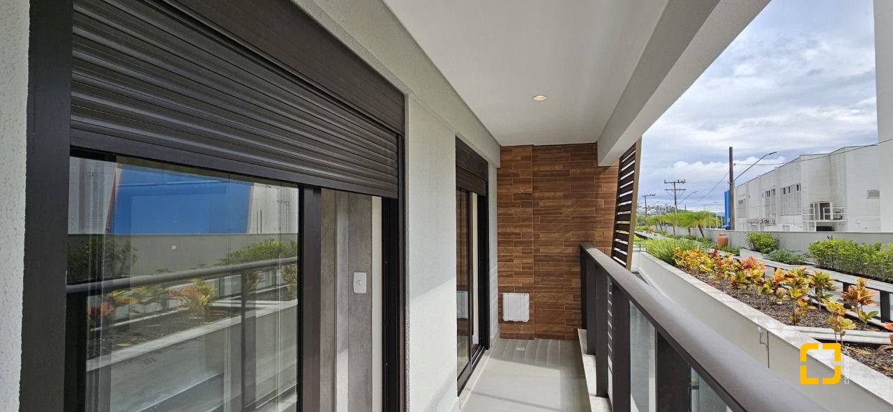 Apartamento com 75m², 3 quartos (sendo 1 suíte), 2 garagens, no bairro Saco Grande em Florianópolis