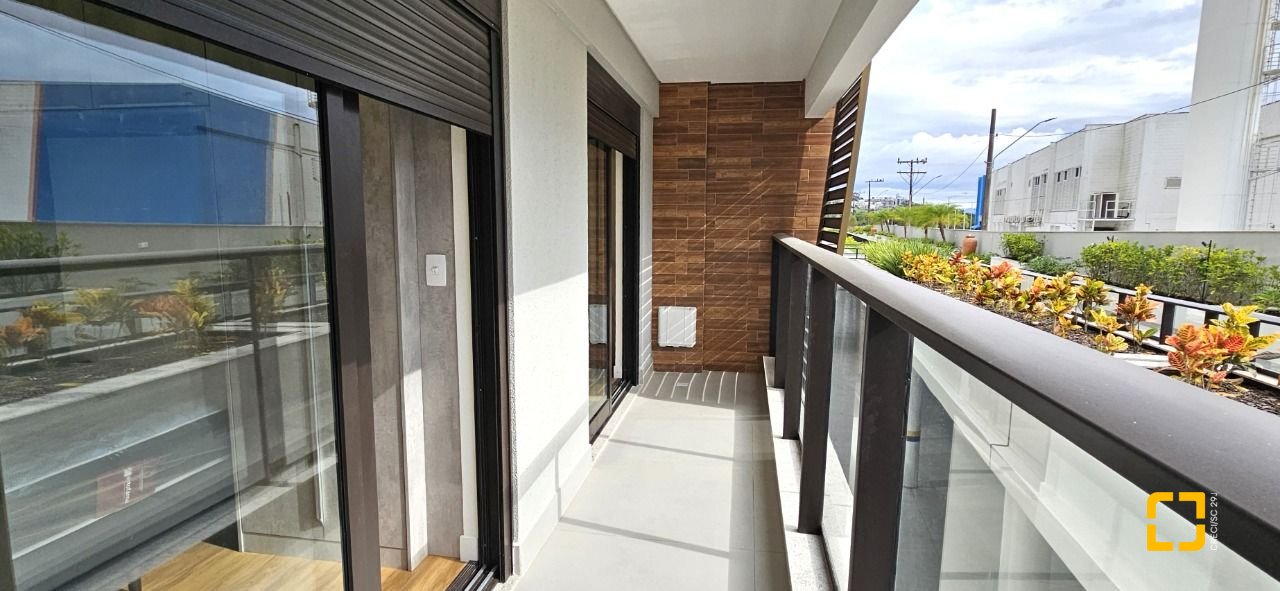 Apartamento com 75m², 3 quartos (sendo 1 suíte), 2 garagens, no bairro Saco Grande em Florianópolis
