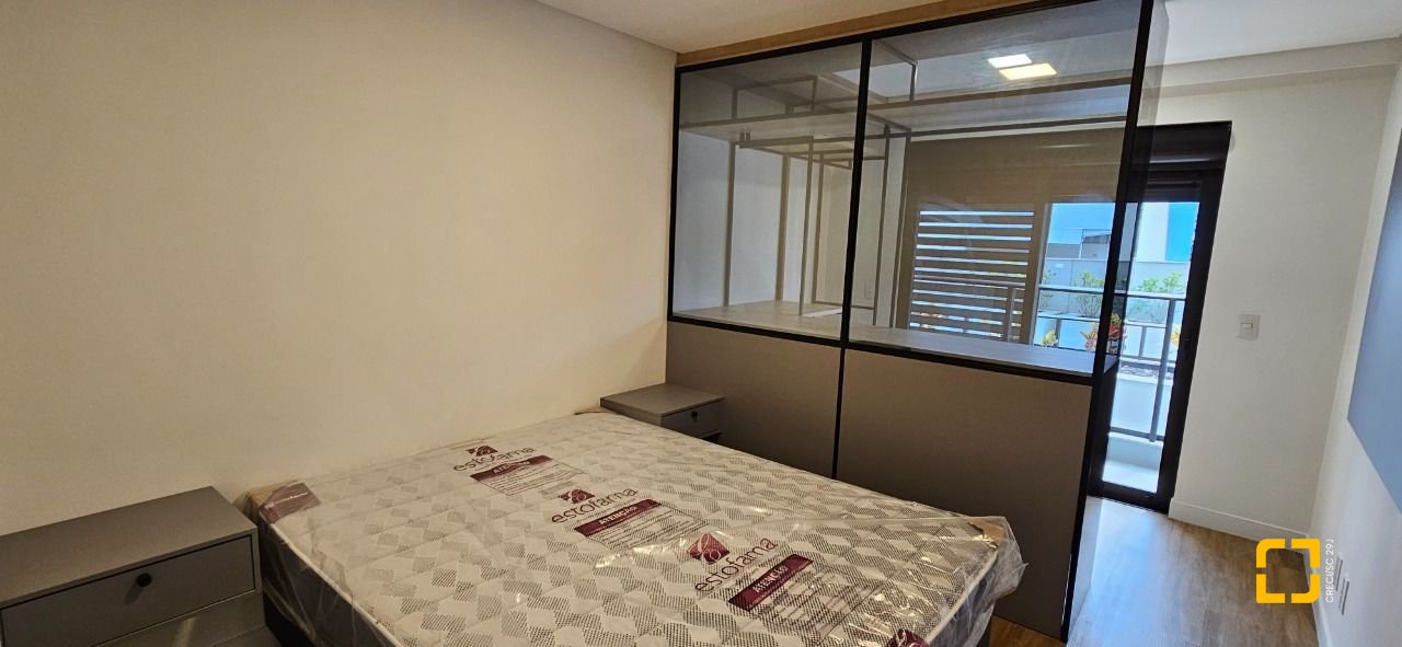 Apartamento com 75m², 3 quartos (sendo 1 suíte), 2 garagens, no bairro Saco Grande em Florianópolis