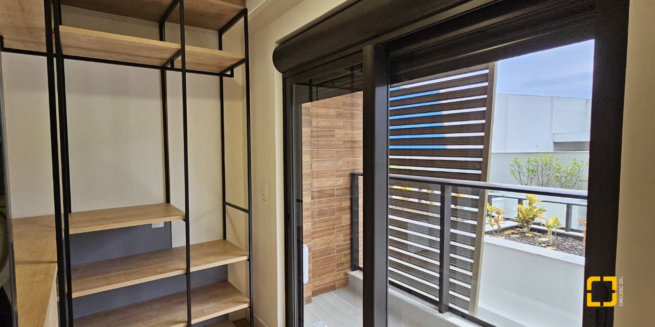 Apartamento com 75m², 3 quartos (sendo 1 suíte), 2 garagens, no bairro Saco Grande em Florianópolis