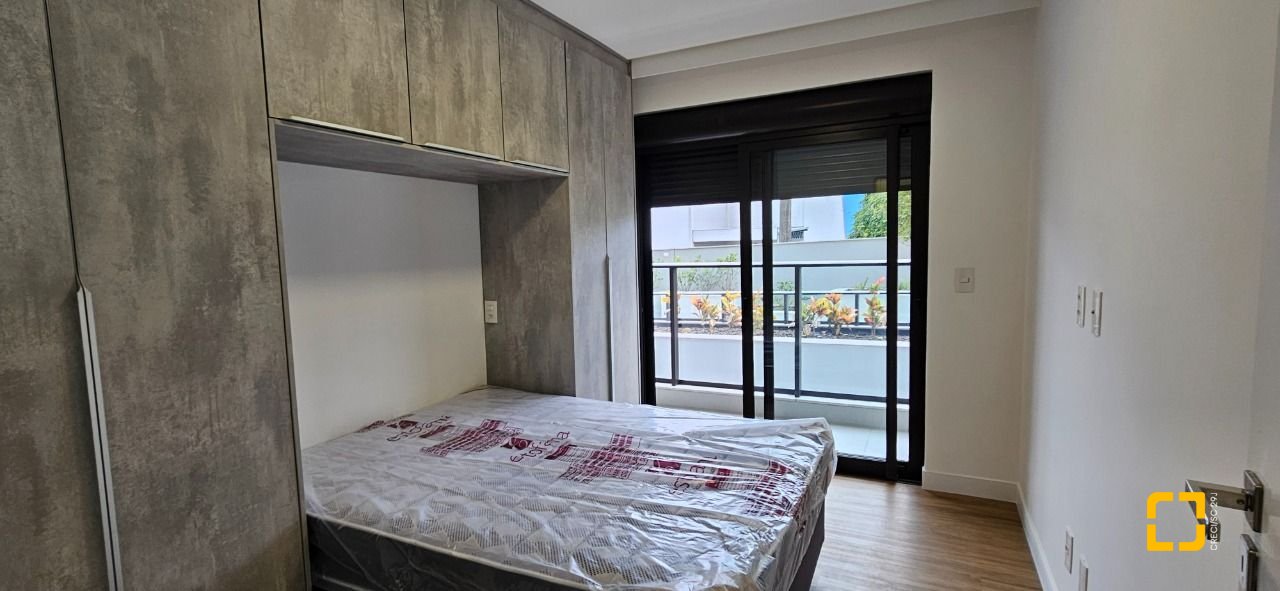 Apartamento com 75m², 3 quartos (sendo 1 suíte), 2 garagens, no bairro Saco Grande em Florianópolis