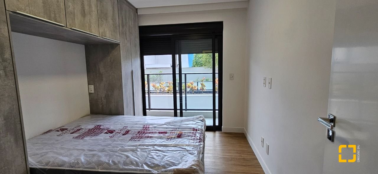 Apartamento com 75m², 3 quartos (sendo 1 suíte), 2 garagens, no bairro Saco Grande em Florianópolis