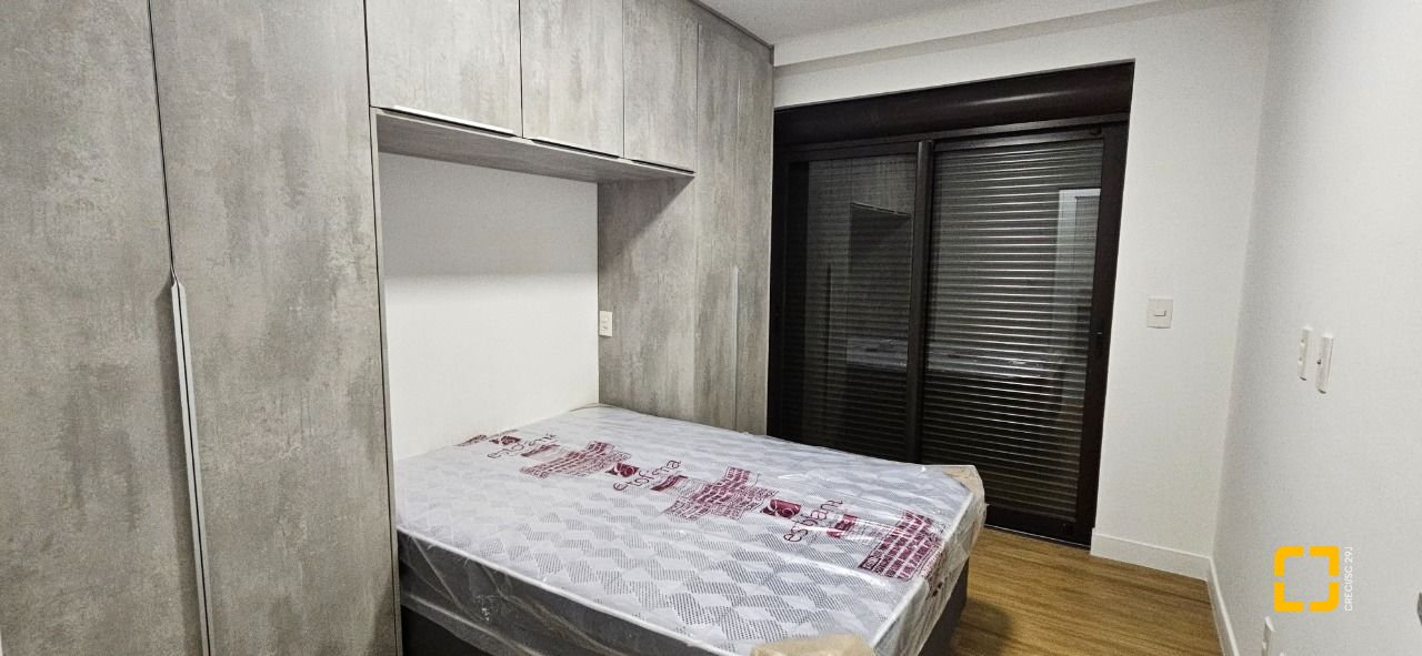 Apartamento com 75m², 3 quartos (sendo 1 suíte), 2 garagens, no bairro Saco Grande em Florianópolis